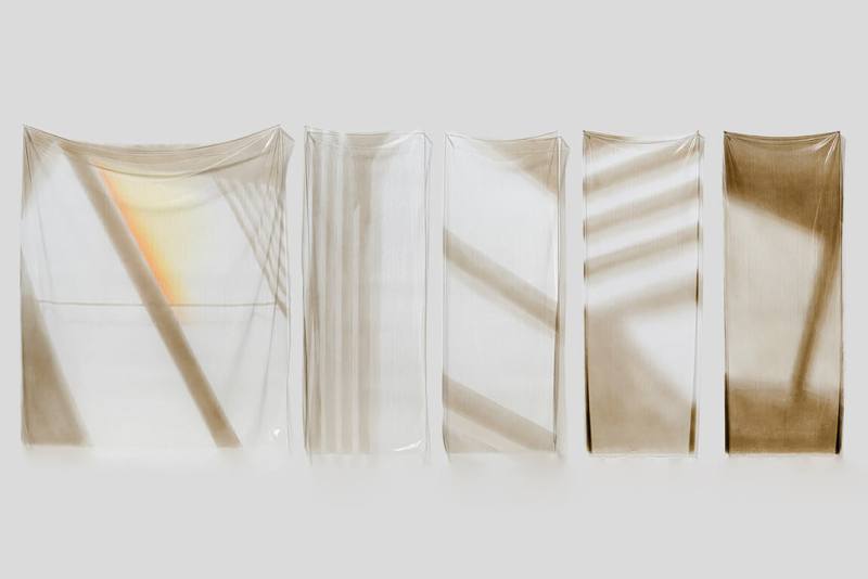 藝術家黃冠鈞作品「在與不在場的空間」，凸顯當代繪畫實驗性，讓顏料脫離畫布束縛，獲得第3屆中國信託當代繪畫獎優選。（黃冠鈞提供）