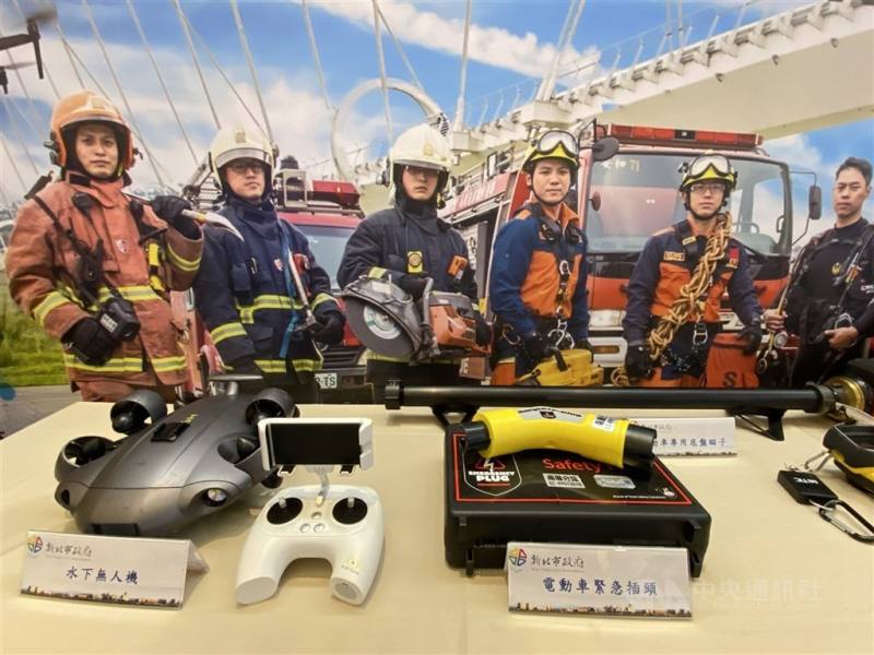 圖為新北市政府消防局消防員。（中央社檔案照片）