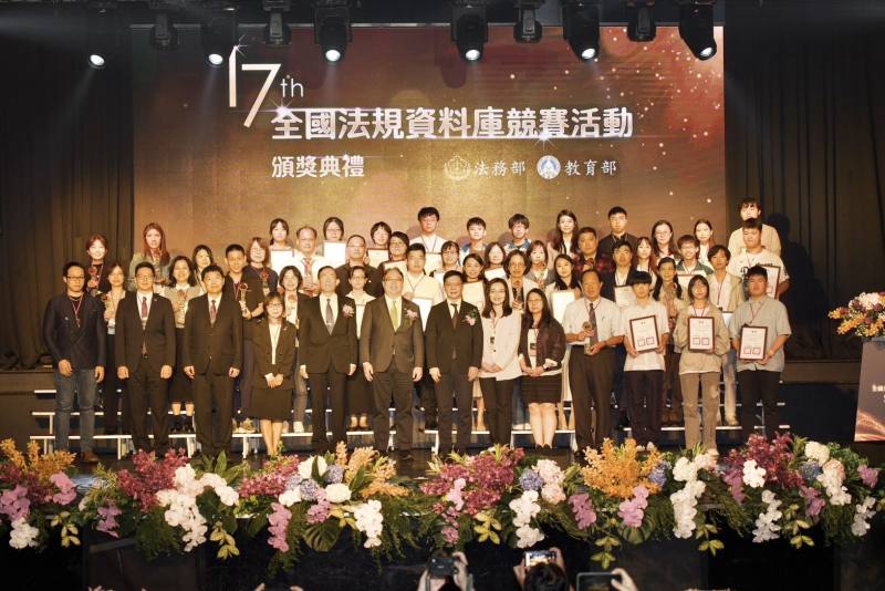 全體得獎人-頒獎人與與會貴賓合影