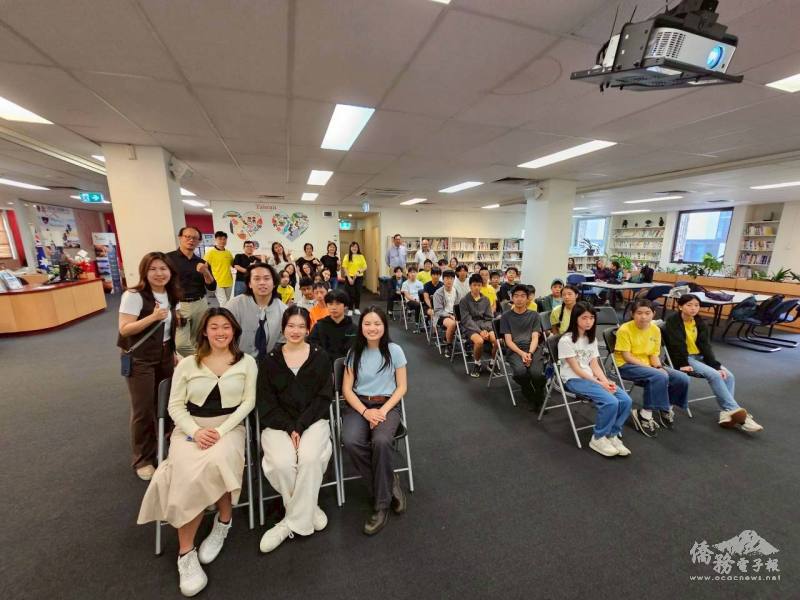 大學職涯與青年英語服務營心得分享,學員收穫豐碩。