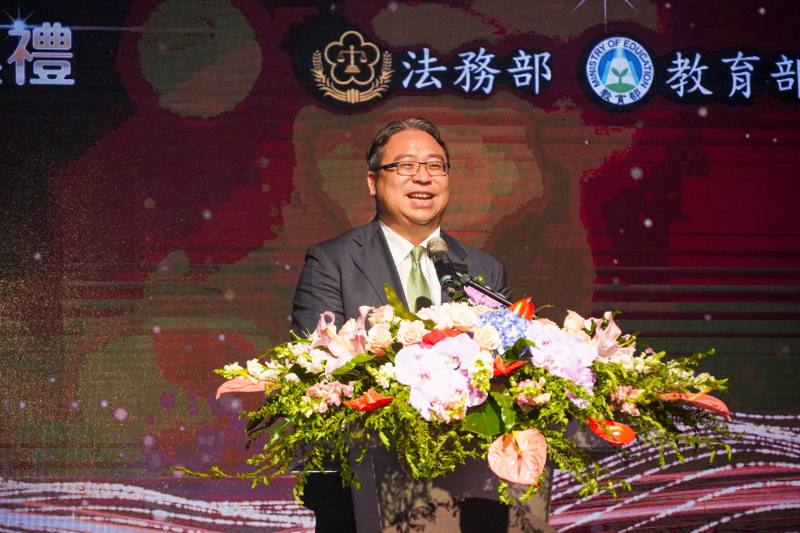 黃政務次長世杰致詞