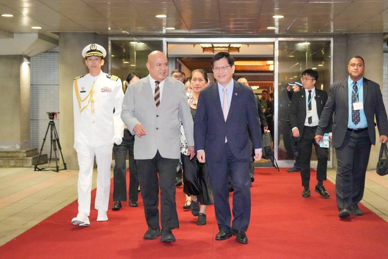 外交部長林佳龍歡迎吐瓦魯國戴斐立（Hon. Feleti Teo）總理率團訪台