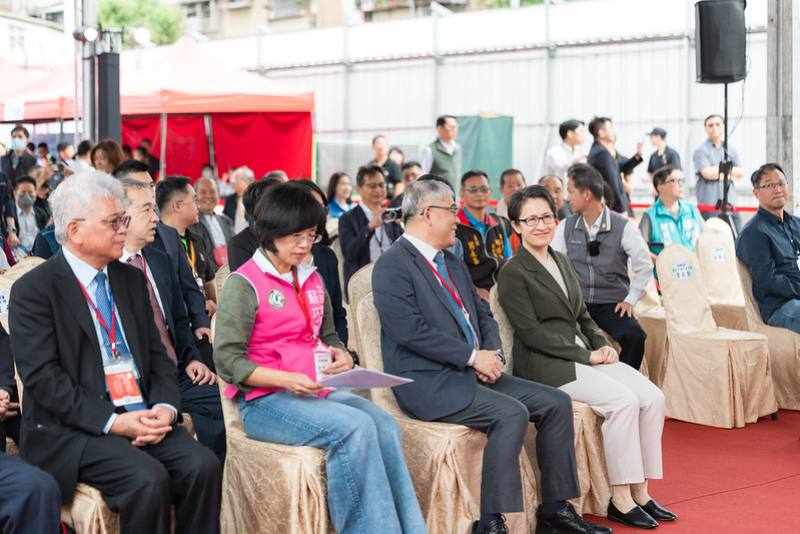 副總統出席「德穗安居社會住宅暨板橋監理站新建統包工程動土典禮」