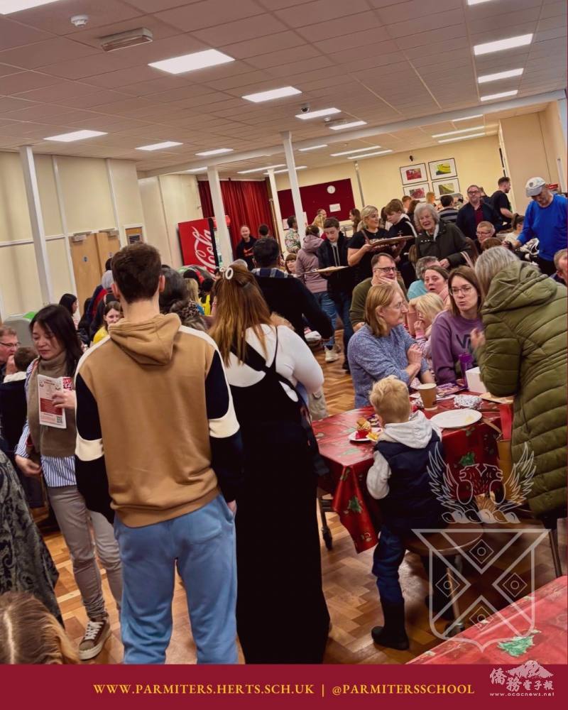 Parmiter’s 中學聖誕活動每年都吸引上千人前來共襄盛舉。室內攤位琳瑯滿目，包含手作禮品攤位、親子遊戲、美食點心，聖誕飾品以及備受歡迎的大型聖誕抽獎