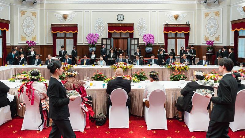 President Lai hosts a state banquet for Prime Minister Feleti Teo of Tuvalu.