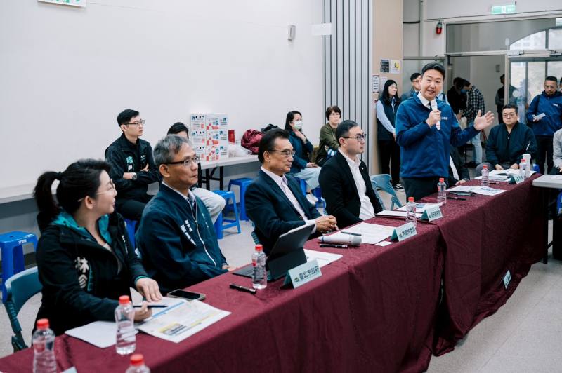 陳部長與地方針對捷運環狀線及民生汐止線與臺北市捷運未來規劃交換意見