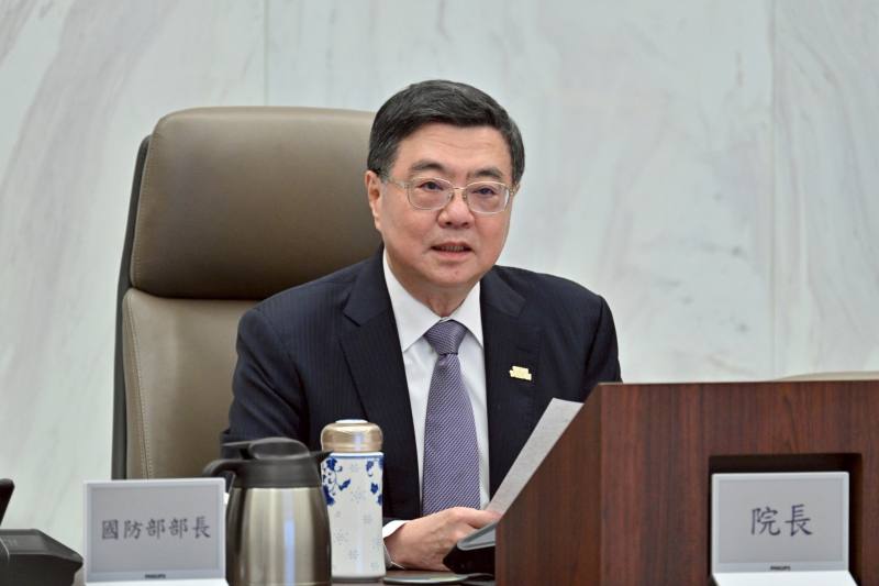 卓院長表示，為因應中共持續威脅及極端氣候影響，政府持續推動「全社會防衛韌性」工作，明（115）年更將首度實施跨縣市協同演練，擴大城鎮韌性演習演練規模