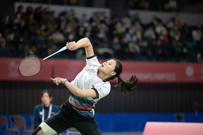 台灣羽球女將沈彥汝（前）21日在日本東京舉行的2025達福林匹克運動會（簡稱聽奧）女單金牌戰吞敗，不過仍替台灣代表團進帳一面銀牌。（運動部提供）