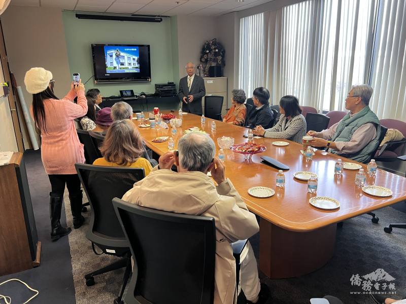 廖俊惠簡報會館現況。