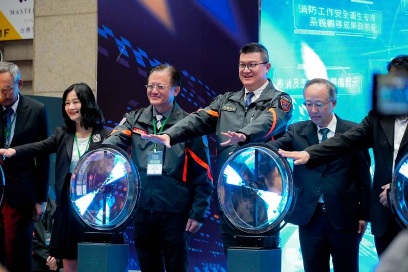 內政部辦理災害防救科技成果展 馬士元：導入科技強化智慧防災能力 建立堅韌國土