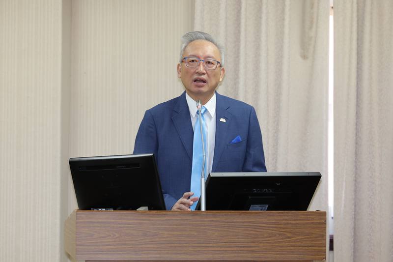 外交部政務次長吳志中（圖）24日上午赴立法院外交及國防委員會，列席報告有關日本首相高市早苗「台灣有事說」及「安保三文件修正對區域安全及台海穩定的情勢分析」，並回應立委提問