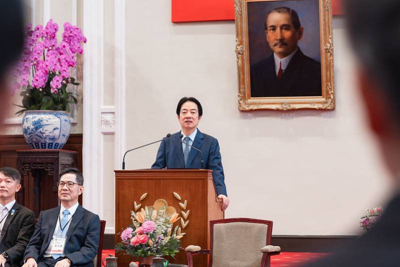 賴清德總統24日上午接見「中華民國診所協會全國聯合會及各縣市診所協會理事長」