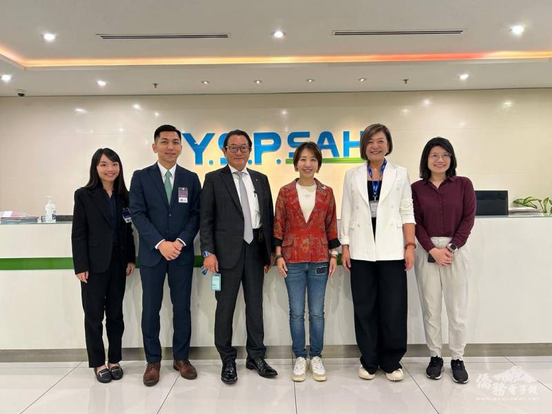 李姸慧拜訪永信藥品馬來西亞工業有限公司