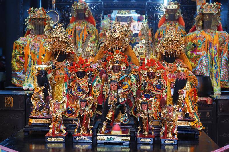 台灣寺廟裡的神祇類型繁多、脈絡千絲萬縷
