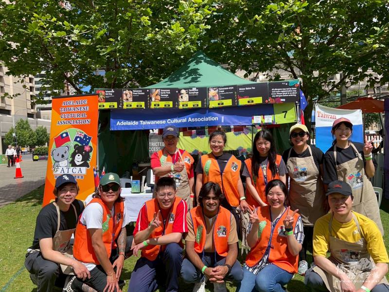 活動志工大合照，感謝所有夥伴共同促成活動順利圓滿