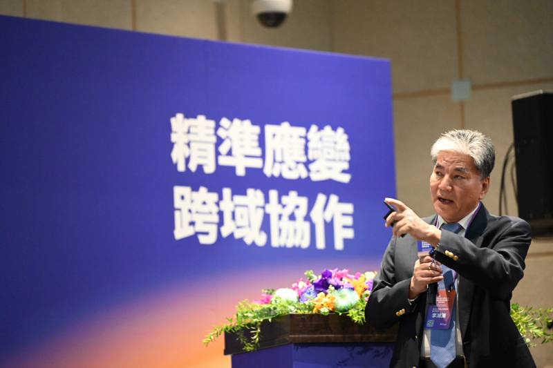 李鴻源教授擔任主講者