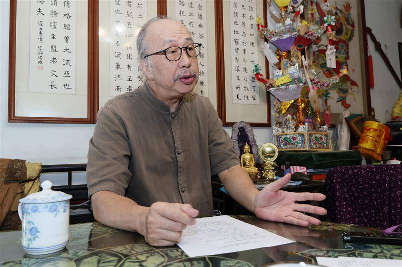 謝宗榮解釋，台灣因移民社會的背景，使民間信仰演變出以「神明緣」代替血緣跟地緣的特色