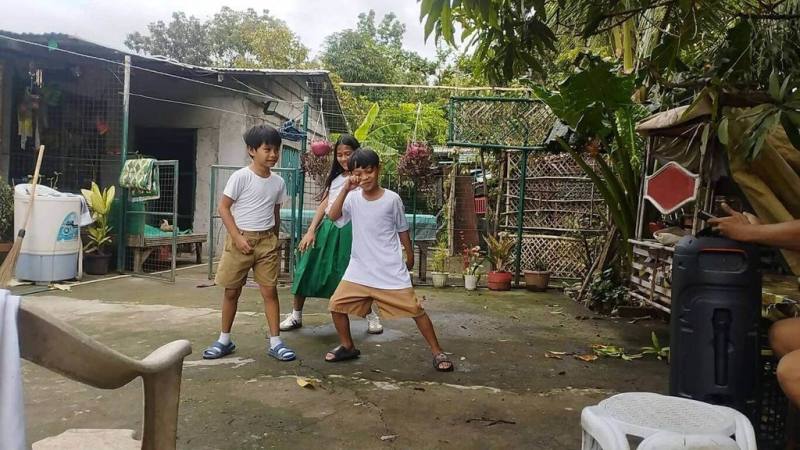 菲律賓平民之舞Budots爆紅，就連鄉下地區的小朋友也愛跳。（菲律賓民眾提供）