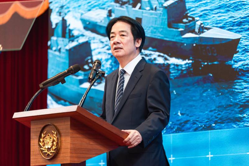 總統針對中國對臺灣與印太區域日益加劇的威脅，提出《堅定維護國家主權，全面建構民主防禦機制》及《強化國防戰力，全方位打造國防關聯產業》兩大行動方案