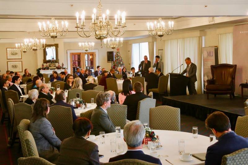 加國政、學、商界人士踴躍出席，交流熱絡