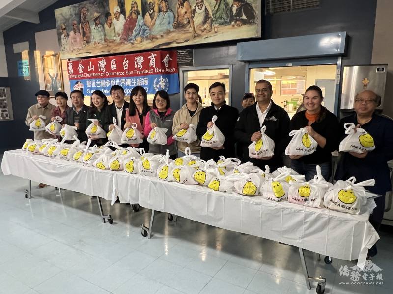 商會準備數百份餐點發放