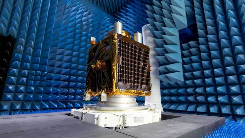 台灣首個自製光學遙測衛星星系「福衛八號」第1顆衛星「齊柏林」。（總統府提供）