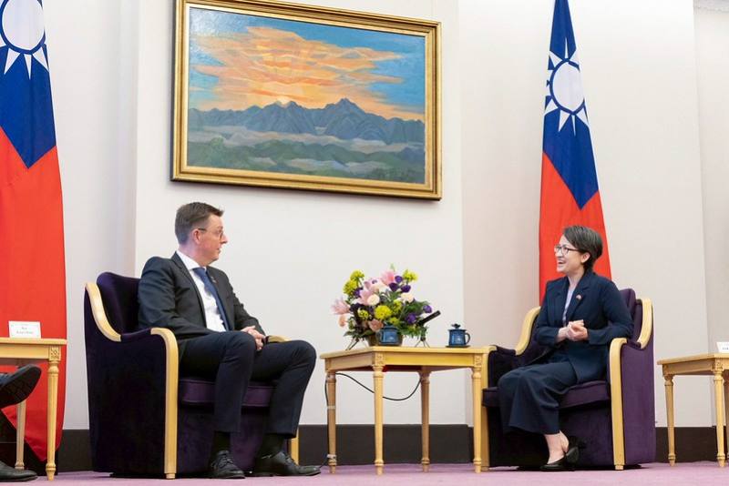 蕭美琴副總統27日上午接見「丹麥國會議員訪問團」