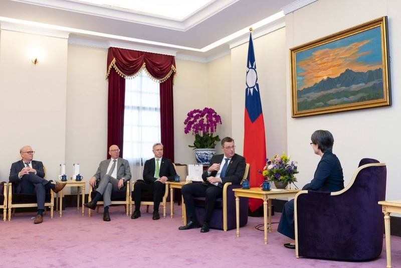 副總統接見「丹麥國會議員訪問團」並相互交流