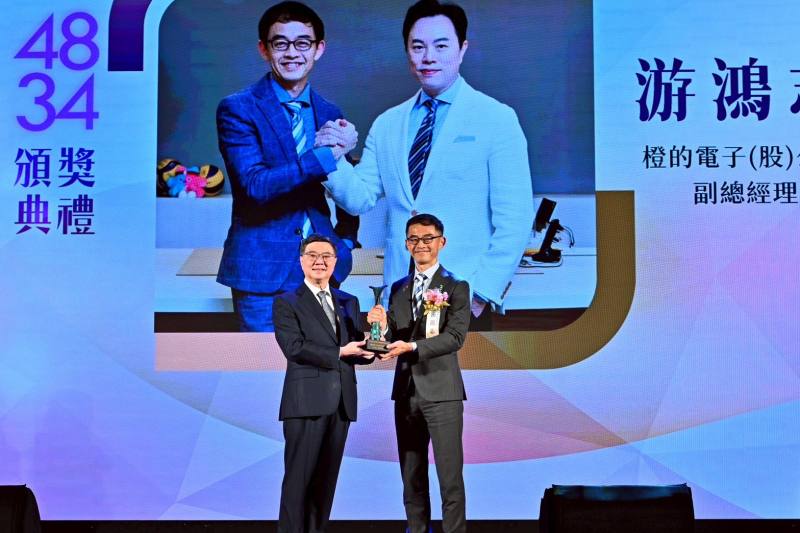 行政院長卓榮泰28日出席「中華民國第48屆、海外華人第34屆創業楷模暨創業相扶獎頒獎典禮」