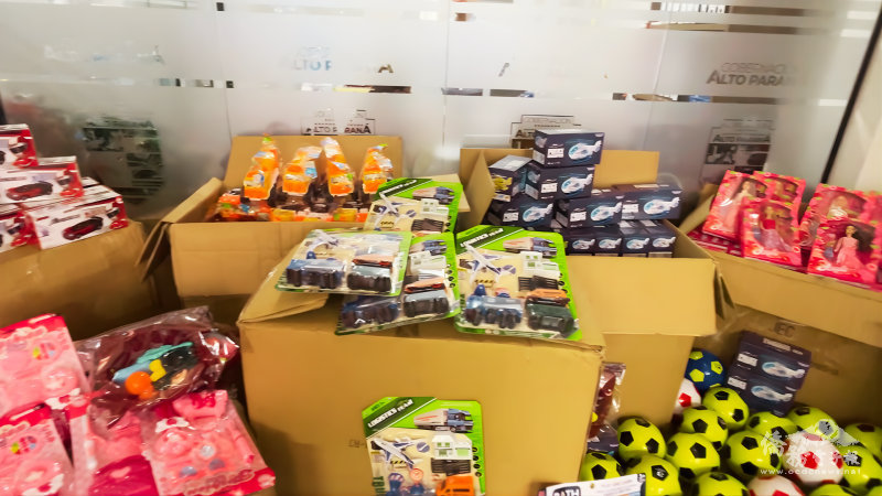 本次共捐贈2600件各式玩具