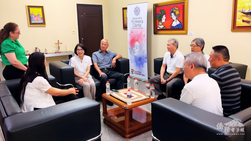 省長夫人米爾娜（Mirna Wolf de Torres）與陳總領事、僑團代表於夫人辦公室進行交流