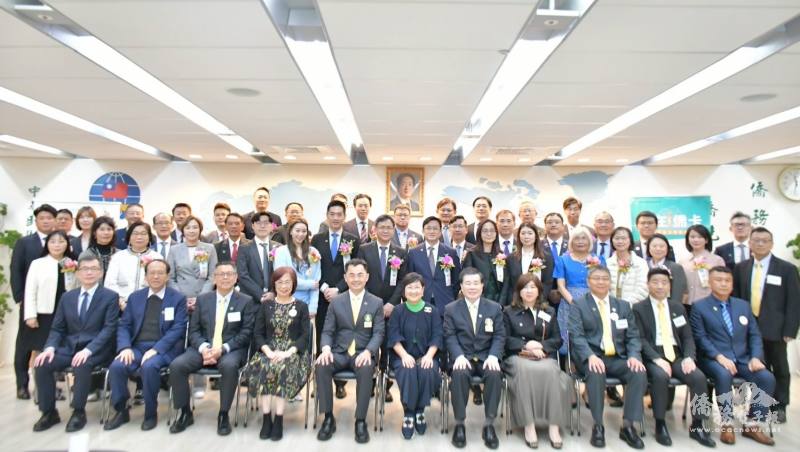中華民國第48屆、海外華人第34屆創業楷模、創業相扶獎得主，拜會僑委會