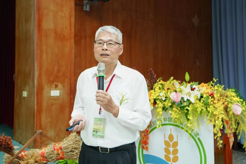 臺中農改場楊嘉凌研究員專題演講「農藝作物育種經驗與未來方向」。