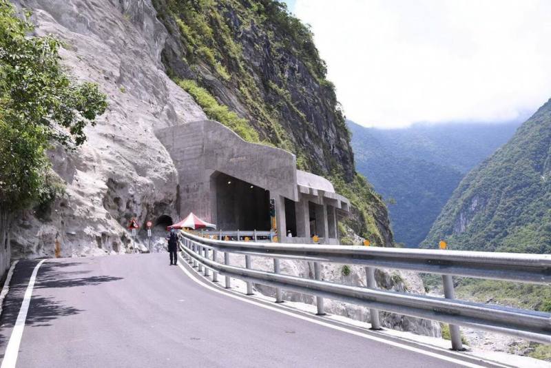 封閉逾10年的花蓮慕谷慕魚（部落正名「崖勇蘇漾YAYUNG SUYANG」），縣府提出「自然人文生態景觀區經營管理自治條例」，經議會通過，可望由在地部落提出管理計畫開放。（花蓮縣政府提供）