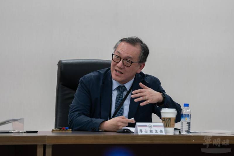 臺大醫院新竹分院精神醫學部廖士程主任於會中經驗分享。（軍聞社記者李恬恬攝）