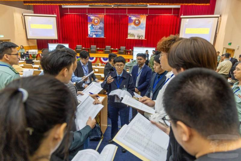 多所國內外大學與智庫代表參與「賽前訓練營」。（青年日報提供）