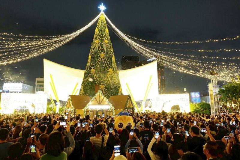 高雄週末捷運沿線大型活動多，高雄捷運公司將加密班距、增派人員支援月台與出入口疏運等。（高雄捷運公司提供）