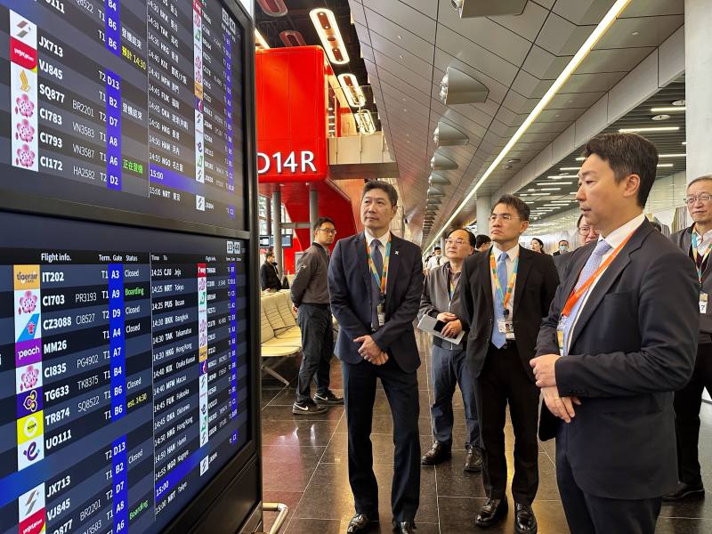 部長視察航班資訊看板