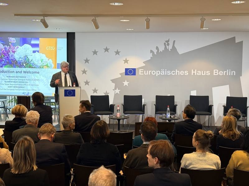 第4屆柏林台灣會議4日於柏林歐洲之家舉行。主辦單位台德民間論壇德方主席包瑞翰致歡迎詞時強調，「台灣有事，就是全球有事」，為會議揭開序幕。