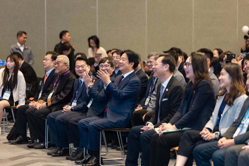 總統出席「第23屆亞太腎臟醫學會議暨台灣腎臟醫學會114年度會員大會學術演講會」開幕式