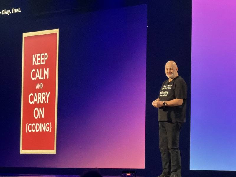 雲端大廠AWS年度大會re:Invent本週在拉斯維加斯舉行，AWS技術長佛格斯（Werner Vogels）4日發表他在大會歷來最後一場主題演講，強調該讓內部更多年輕、多元的聲音站上舞台