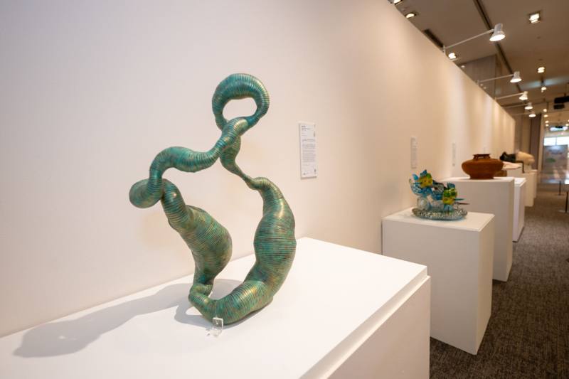 邀請民眾進入展場中沉浸體驗多元材質的對話，深入體會工藝的文化深度與生活連結