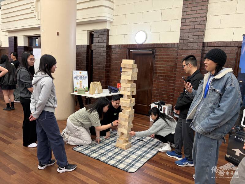 創意趣味遊戲激鬥疊疊樂