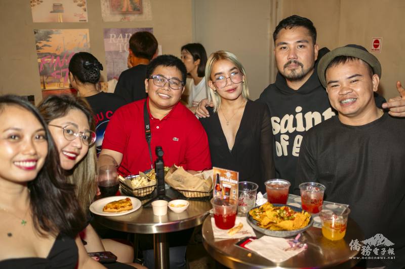 Buzzed Station Cafe & Bar結合精品咖啡與Cocktails on Tap，店內氛圍輕鬆舒適，成為宿霧年輕族群聚會新地標。