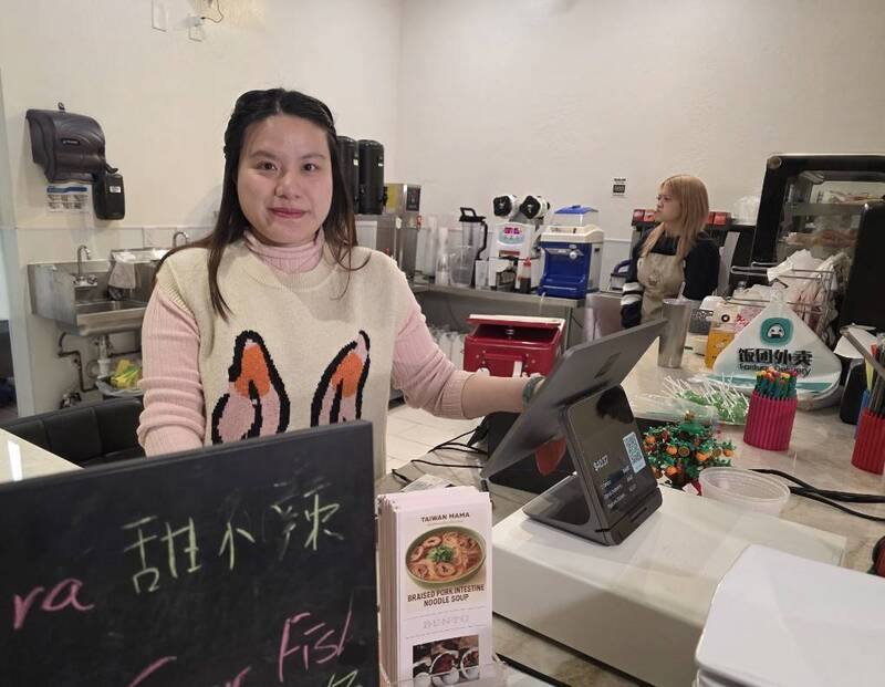 位於鳳凰城的台灣餐廳TAIWAN MAMA餐廳，創業者Kate年僅30多歲，隨同任職於台積電的先生遠赴鳳凰城，成了典型的「台積電太太」，因為想吃台灣美食找不到，就決定創業開餐廳。