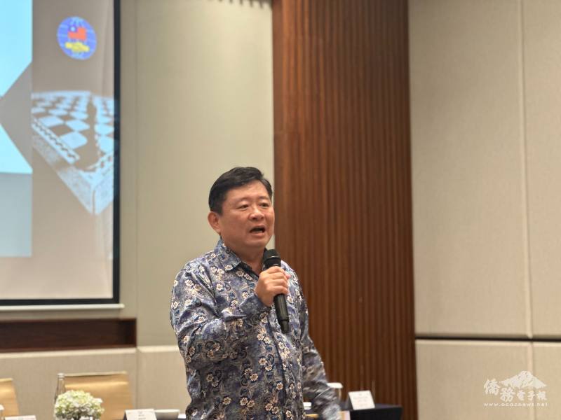 執行長柯百觀致詞，期待本次活動透過理論說明、實作演練與經驗分享，提升僑胞的防災與應變能力