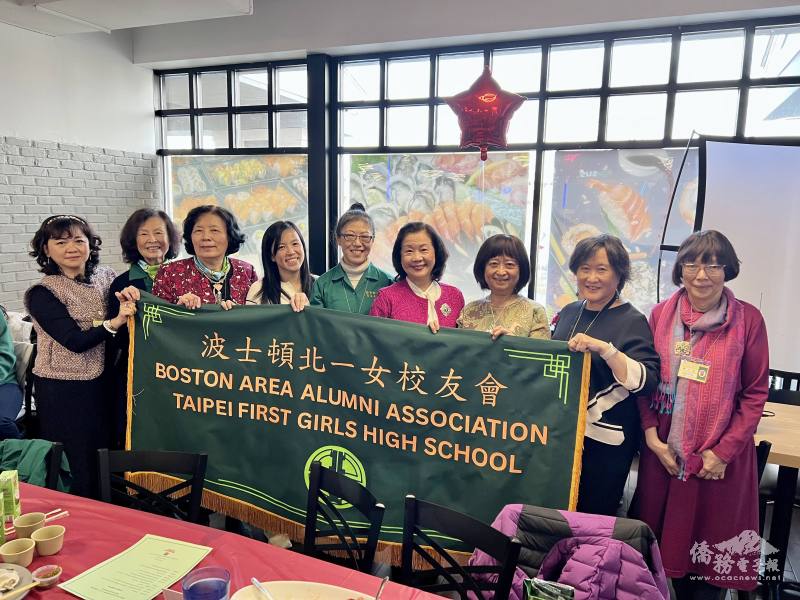 校友會成立10週年的歷任會長合影