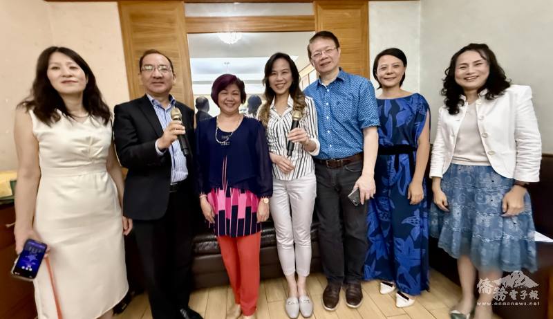 貴賓們合唱《祝你幸福》