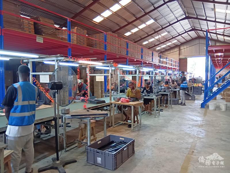 瓦斯爐是BOSCON電器公司之主力產品，目前約有近30種款式