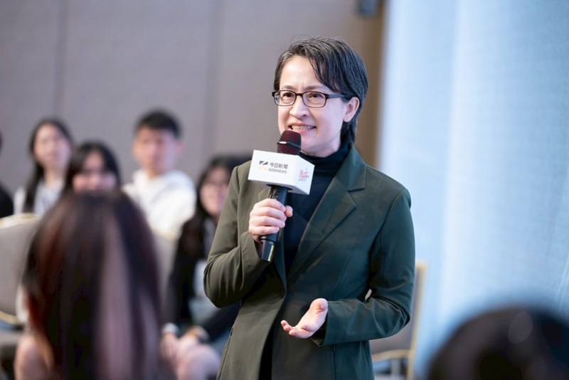 副總統出席「NOWNEWS 跨世代 2025 AI 青年力國際論壇」